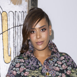 Amel Bent au front row du défilé de mode Giambattista Valli lors de la la Fashion Week printemps/été 2022 à Paris, France, le 4 octobre 2021. © Olivier Borde/Bestimage