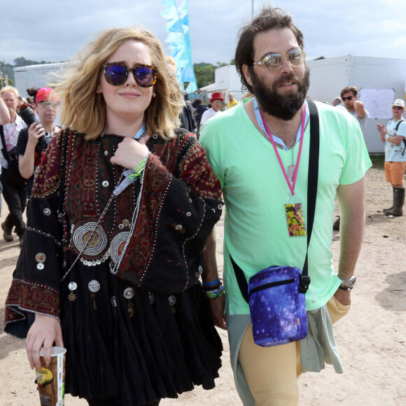 La chanteuse Adele et son compagnon Simon Konecki - Festival Glastonbury 2015, le 28 juin 2015.