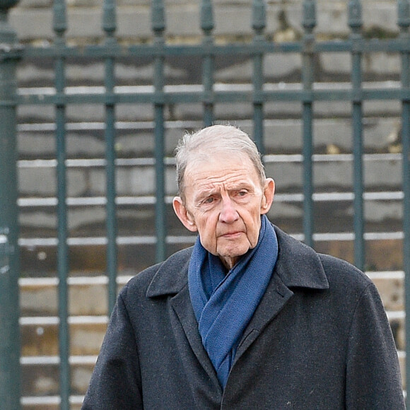 Étienne Mougeotte - Sorties de l'église de la Madeleine après les obsèques de Johnny Hallyday à Paris, le 9 décembre 2017. © Coadic Guirec/Bestimage 