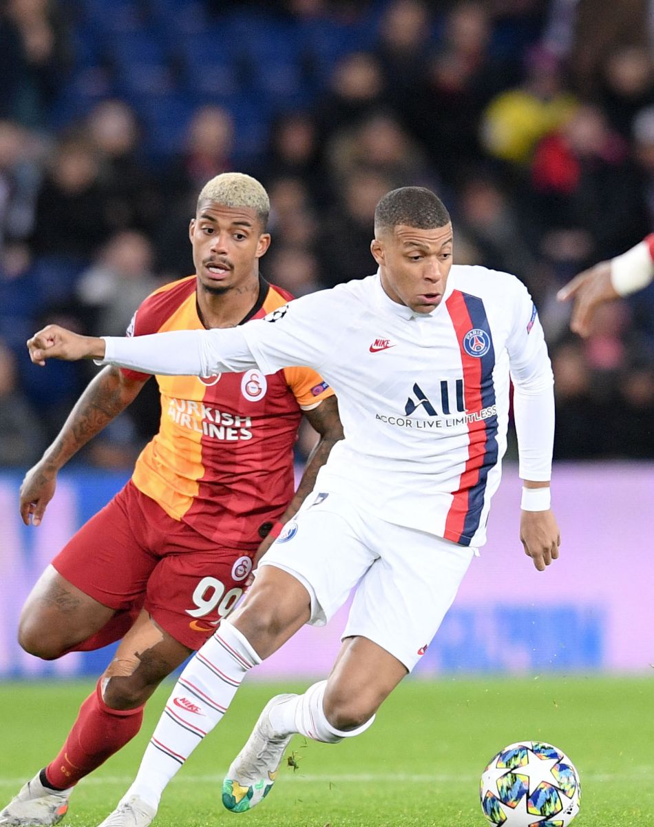 Mario Lemina et Kylian Mbappé lors du match de Champions League "PSG - Galatasaray (5-0)" au Parc des Princes à Paris, le 11 décembre 2019.