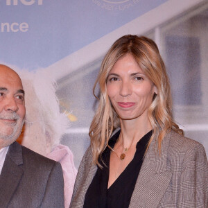 Gerard Jugnot et sa femme Patricia Campi lors de la cérémonie hommage à Bertrand Tavernier, le 10 octobre 2021 à Lyon.