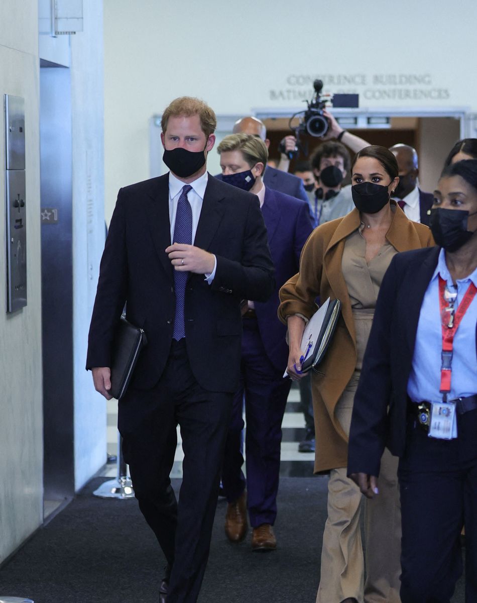 Le prince Harry et Meghan Markle sortent d'un rendez-vous avec le secrétaire général des Nations Unies à New York le 25 septembre 2021. © Luiz Rampelotto/ZUMA Press Wire / Bestimage