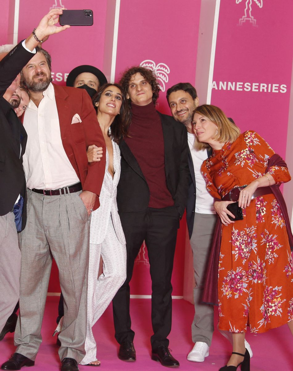 Edoardo Pesce, Giorgio Giampa, Silvia D'Amico, Antonio Banno, guest de la série "Christian" - 5ème soirée du 4ème Canneseries au Palais des Festivals à Cannes, le 12 octobre 2021. © Christophe Aubert via Bestimage