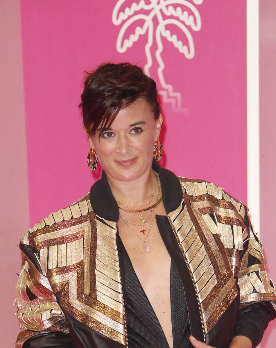 Béatrice de La Boulaye de la série "Tropiques criminels" - No web - 5ème soirée du 4ème Canneseries au Palais des Festivals à Cannes, le 12 octobre 2021. © Christophe Aubert via Bestimage