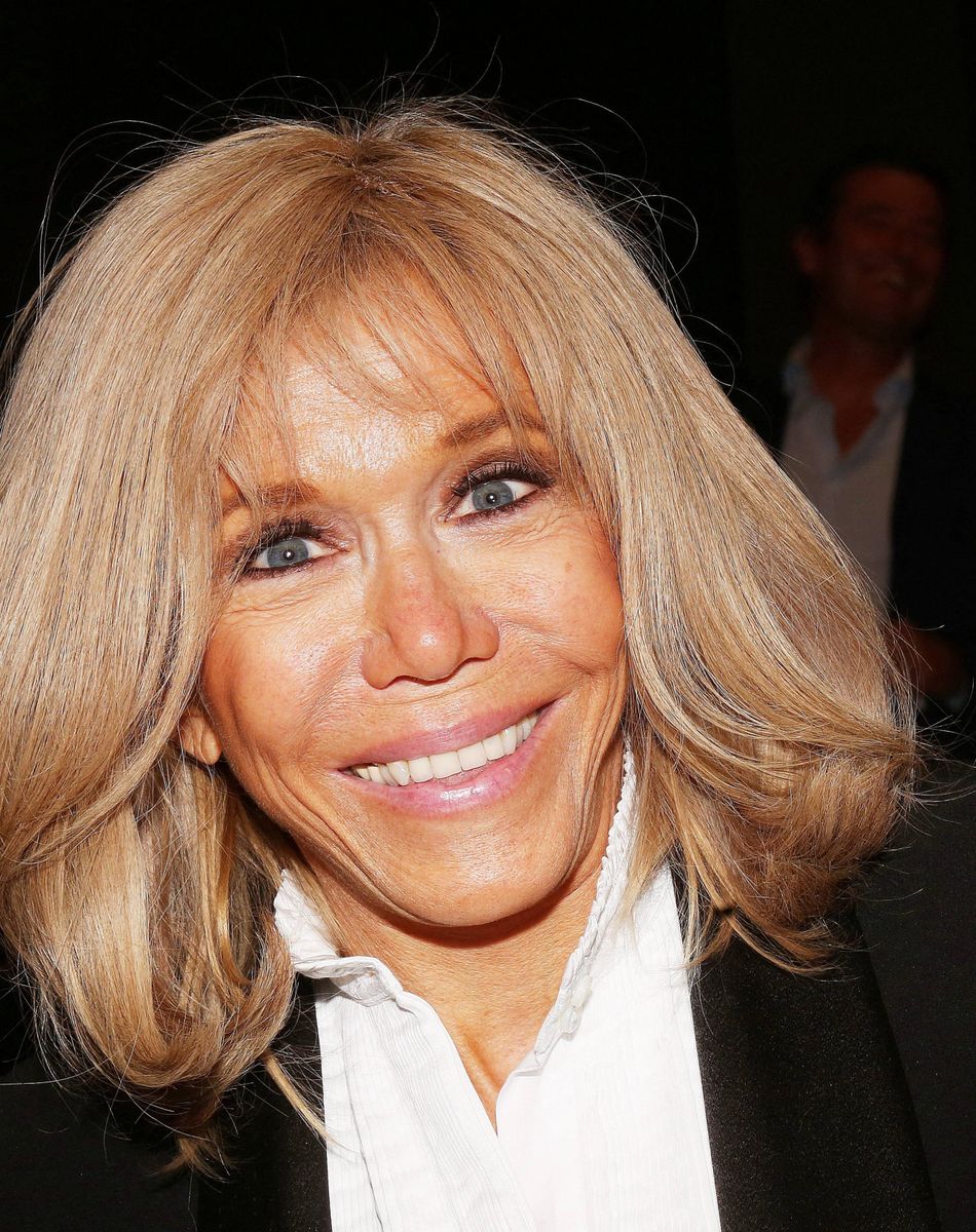 Exclusif - Brigitte Macron assiste à la présentation de la campagne nationale de sensibilisation au handicap au ministère des solidarités et de la santé à Paris. © Panoramic / Bestimage