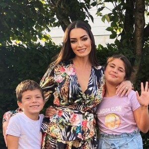 Emilie Nef Naf, maman de deux enfants, s'affiche divine sur Instagram.