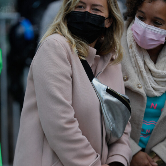 Exclusif - Enora Malagré - Personnalités assistant à la manifestation de soutien à Assa Traoré lors de la deuxième journée de son procès au Tribunal Judiciaire de Paris (TGI de Paris Batignolles), France, le 7 mai 2021. © Christophe Clovis/Bestimage