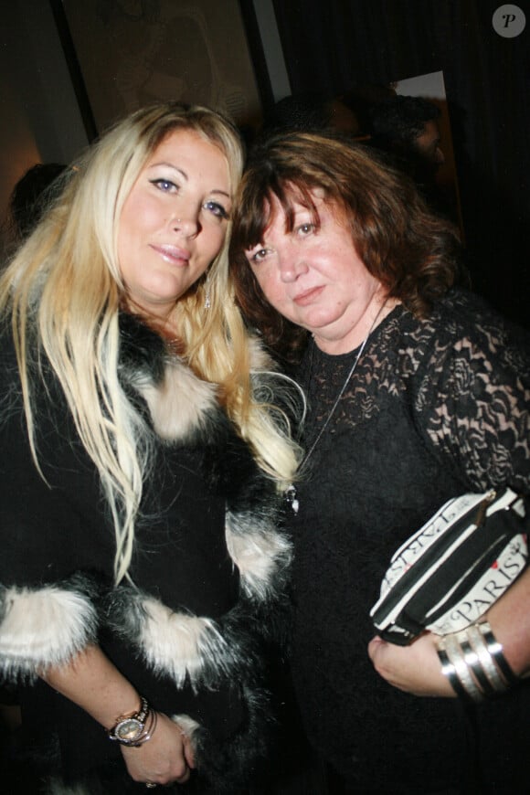 Loana Petrucciani et sa mère Violette lors d'une soirée à l'hôtel Burgundy à Paris.