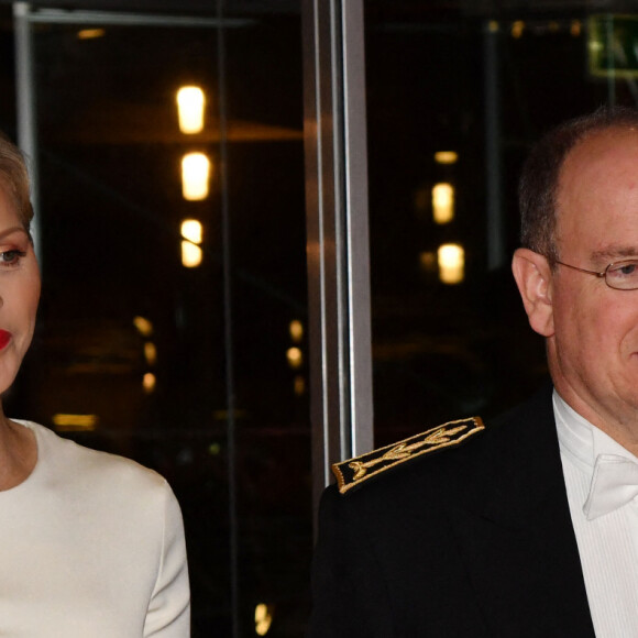 La princesse Charlene et le prince Albert II de Monaco durant la soirée de gala au Grimaldi Forum le 19 novembre 2018 dans le cadre de la Fête Nationale Monégasque 2018. © Bruno Bebert / PRM / Bestimage 