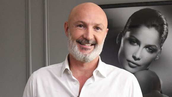 Frank Leboeuf torse nu et pectoraux saillants : il dévoile son corps d'athlète à 53 ans