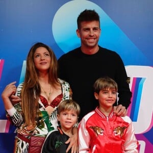 Shakira, son compagnon Gerard Piqué et leurs deux fils, Milan et Sasha. Le 15 octobre 2021.
