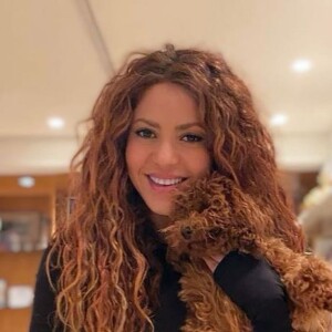 Shakira et son chien Teddy. Instagram. Le 4 octobre 2021.