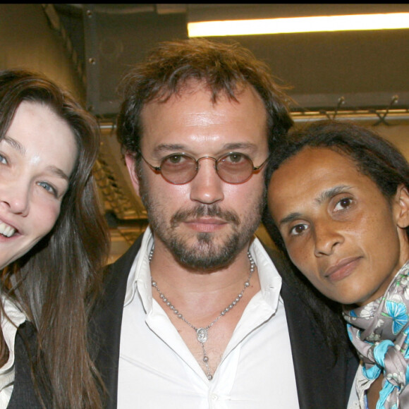 Exclusif - Carla Bruni, Vincent Perez et sa femme Karine Silla au concert de Patrick Bruel à Paris 