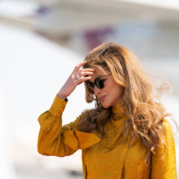 La reine Rania de Jordanie est en voyage officiel à Doha au Qatar le 13 octobre 2021.