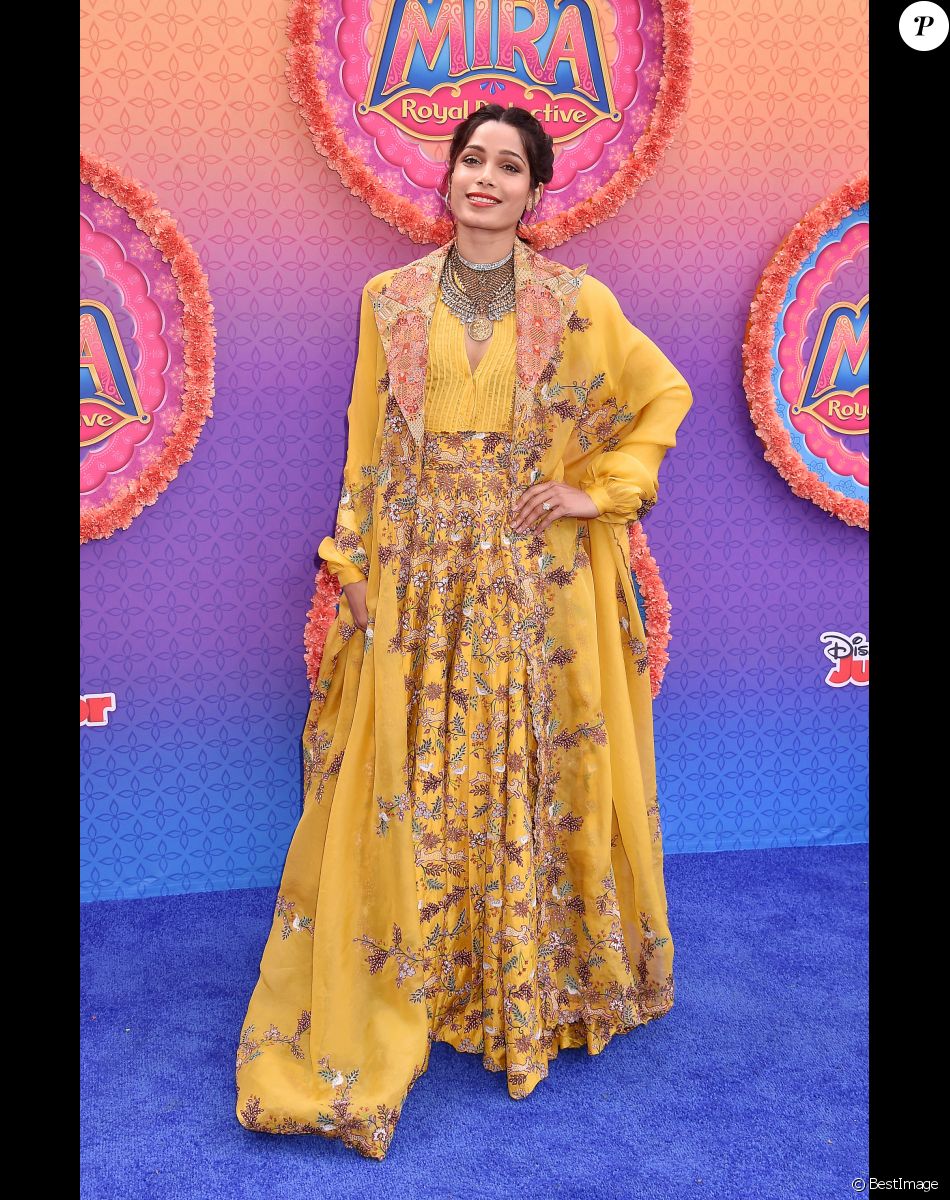Freida Pinto à la première de Vertical, USA, Celebrities, Photography, Arts Culture and Entertainment dans le quartier de Burbank à Los Angeles, le 8 mars 2020