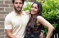 Freida Pinto mariée en secret : enceinte de son premier enfant, elle a épousé le beau Cory