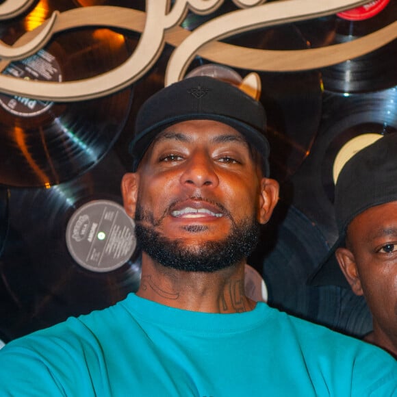 Exclusif - Booba lors de la soirée " Come Chill with Booba " au bar Le Tube à Dubaï le 21 octobre 2021. © Nicolas Briquet / Bestimage 