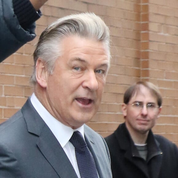 Alec Baldwin quitte les studios de l'émission 'The View" à New York, le 5 février 2020.