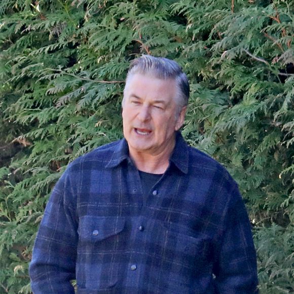 Alec Baldwin avec des amis dans les Hamptons.