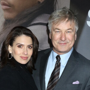 Hilaria Baldwin et son mari Alec Baldwin - Photocall de la première de West Side Story à Broadway, New York, le 20 février 2020.