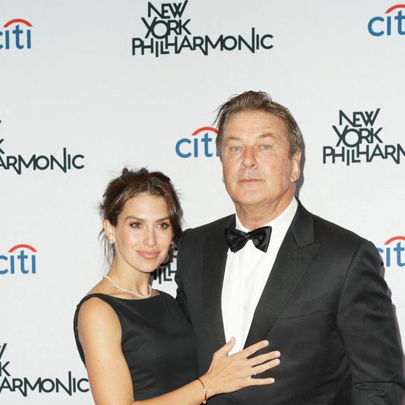 Alec Baldwin et sa femme Hilaria (enceinte) au photocall du gala Philharmonic Fall 2019 au David Geffen Hall, Lincoln Center à New York, le 7 octobre 2019