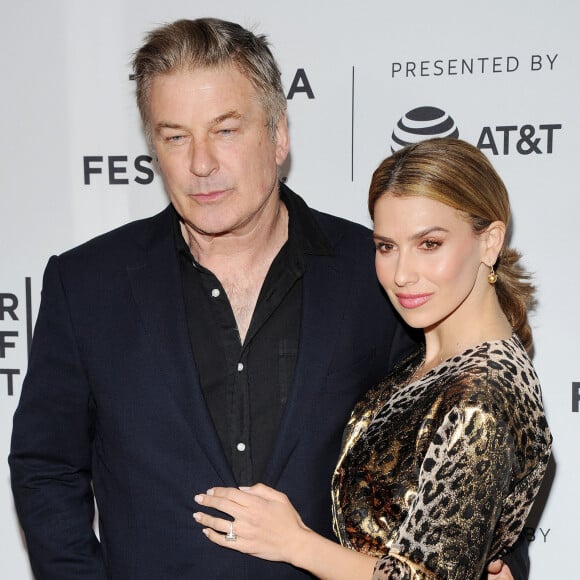 Alec Baldwin et sa femme Hilaria à la première de "Framing John DeLorean" lors du Festival du Film de Tribeca à New York.