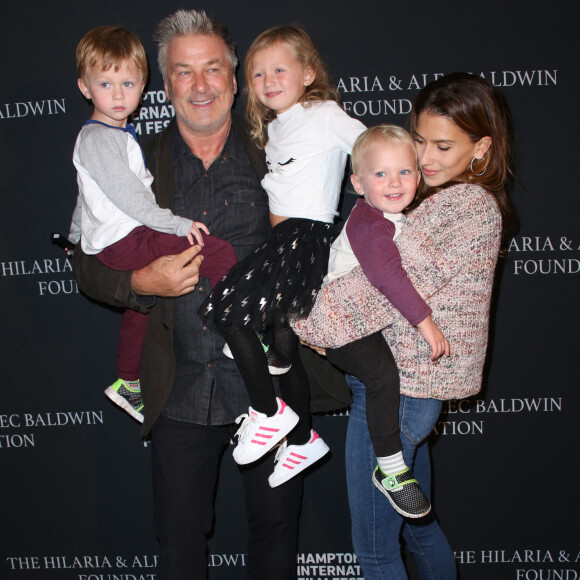 Alec Baldwin, sa femme Hilaria et leurs enfants Rafael, Carmen et Leonardo - People à la soirée Chairman lors du Festival International du Film des Hamptons à New York. Le 6 octobre 2018 © Sonia Moskowitz / Zuma Press / Bestimage