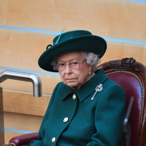 La reine Elisabeth II d'Angleterre au Parlement écossais à Edimbourg, Ecosse, Royaume Uni, le 2 octobre 2021. 