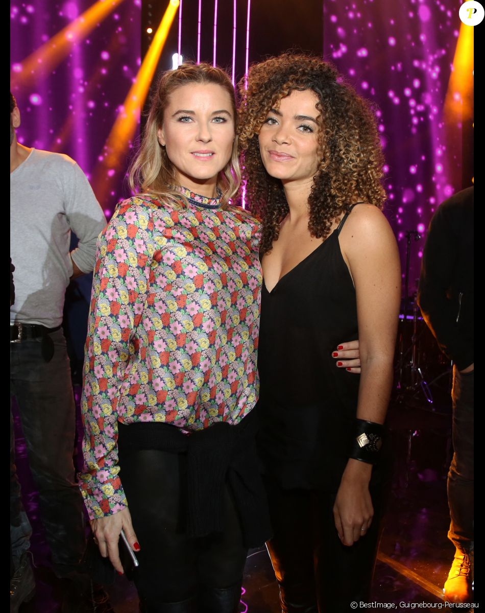 Exclusif - Stéphanie Renouvin et Anaïs Grangerac - Backstage de l'enregistrement de l'émission "Tout le monde chante contre le cancer, les stars relèvent le défi" à l'Olympia, qui sera diffusée le 22 décembre sur W9. Le 6 décembre 2016 © Guignebourg-Perusseau / Bestimage