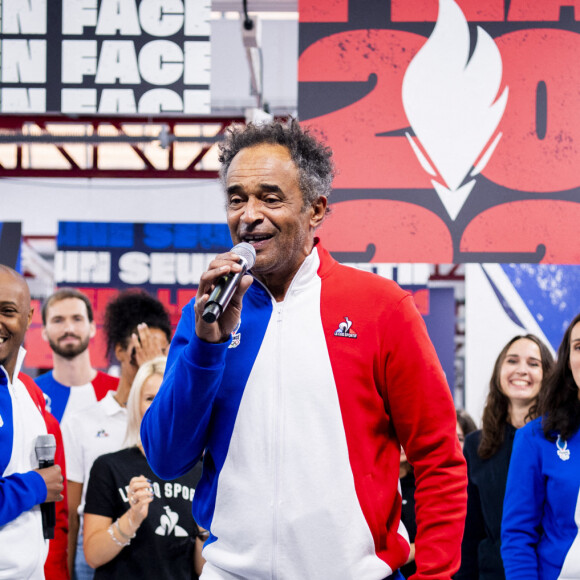 Yannick Noah et Soprano lors du défilé de la collection Olympique de l'équipementier "Le Coq Sportif" à Romilly-sur-Seine, France, le 4 octobre 2021. © Jean-Baptiste Autissier/Panoramic/Bestimage