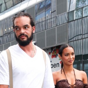 Lais Ribeiro et son fiancé Joaquim Noah arrive à la soirée "Revolve Party" lors de la New York Fashion Week (NYFW), le 9 septembre 2021.