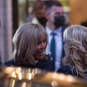 La Première Dame de France Brigitte Macron et la Première Dame des États-Unis Jill Biden, à la sortie du restaurant Il Marchese de la Via di Ripetta à Rome, Italie, le 29 octobre 2021. © ANSA/Zuma Press/Bestimage