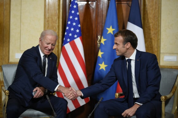 Le président de la République française, Emmanuel Macron rencontre le président des Etats-Unis, Joe Biden à la Villa Bonaparte à Rome, Italie, le 29 octobre 2021, en marge du sommet du G20. © Eliot Blondet/Pool/Bestimage