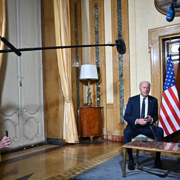 Le président de la République française, Emmanuel Macron rencontre le président des Etats-Unis, Joe Biden à la Villa Bonaparte à Rome, Italie, le 29 octobre 2021, en marge du sommet du G20. © Eliot Blondet/Pool/Bestimage
