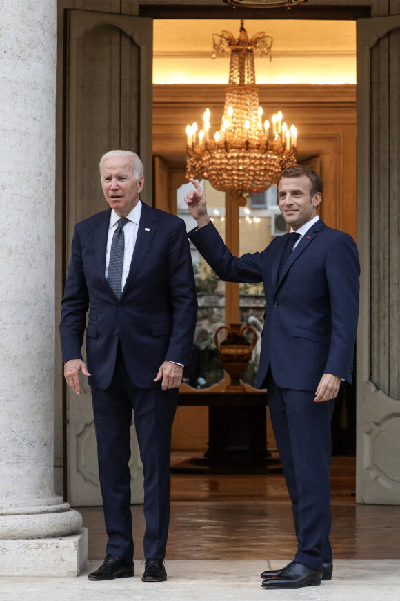 Le président de la République française, Emmanuel Macron rencontre le président des Etats-Unis, Joe Biden à la Villa Bonaparte à Rome, Italie, le 29 octobre 2021, en marge du sommet du G20. © Stéphane Lemouton/bestimage
