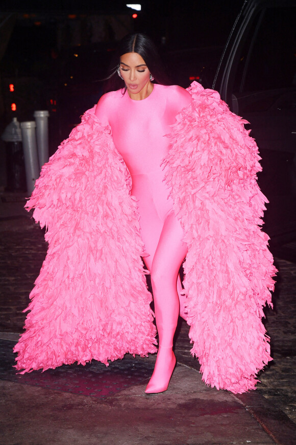 Kim Kardashian se rend à l'after party de l'émission "Saturday Night Live" (SNL) au club Zero Bond à New York, le 9 octobre 2021.