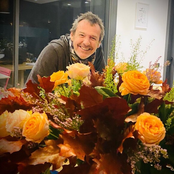 Jean-Luc Reichmann célèbre son anniversaire bien entouré, de sa famille et ses collègues.