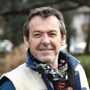 Jean-Luc Reichmann lors du photocall de la série "Léo Matteï, Brigade des mineurs" lors du 22ème Festival des créations télévisuelles de Luchon, France, le 7 février 2020. © Patrick Bernard/Bestimage