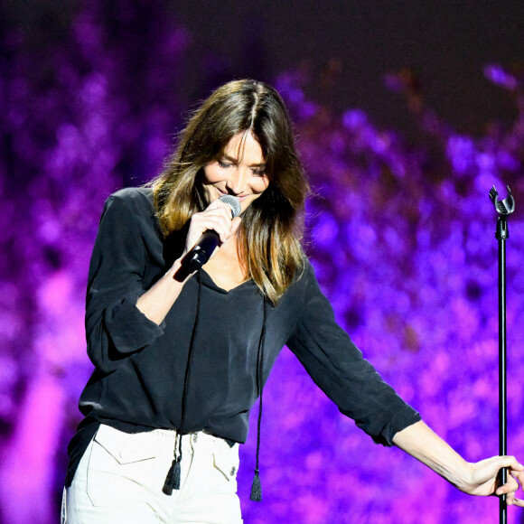 Exclusif - Carla Bruni-Sarkozy - Enregistrement de l'émission "Les Estivales de Culturebox" à Montpellier, qui sera diffusée le 19 août sur France 2. Le 5 juillet 2021 © Jean-René Santini / Bestimage