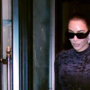 Kim Kardashian sort du restaurant Zero Bond à New York le 3 novembre 2021. 