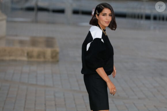 Leïla Bekhti arrive au défilé de mode Louis Vuitton lors de la Fashion Week printemps/été 2022 à Paris. Le 5 octobre 2021. © Veeren Ramsamy-Christophe Clovis/Bestimage