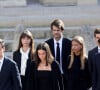 Stella Belmondo, Victor Belmondo, Giacomo Belmondo, Alessandro Belmondo, Annabelle Belmondo et guest lors de la cérémonie d'hommage national à Jean-Paul Belmondo à l'Hôtel des Invalides à Paris, France, le 9 septembre 2021. © Dominique Jacovides/Bestimage