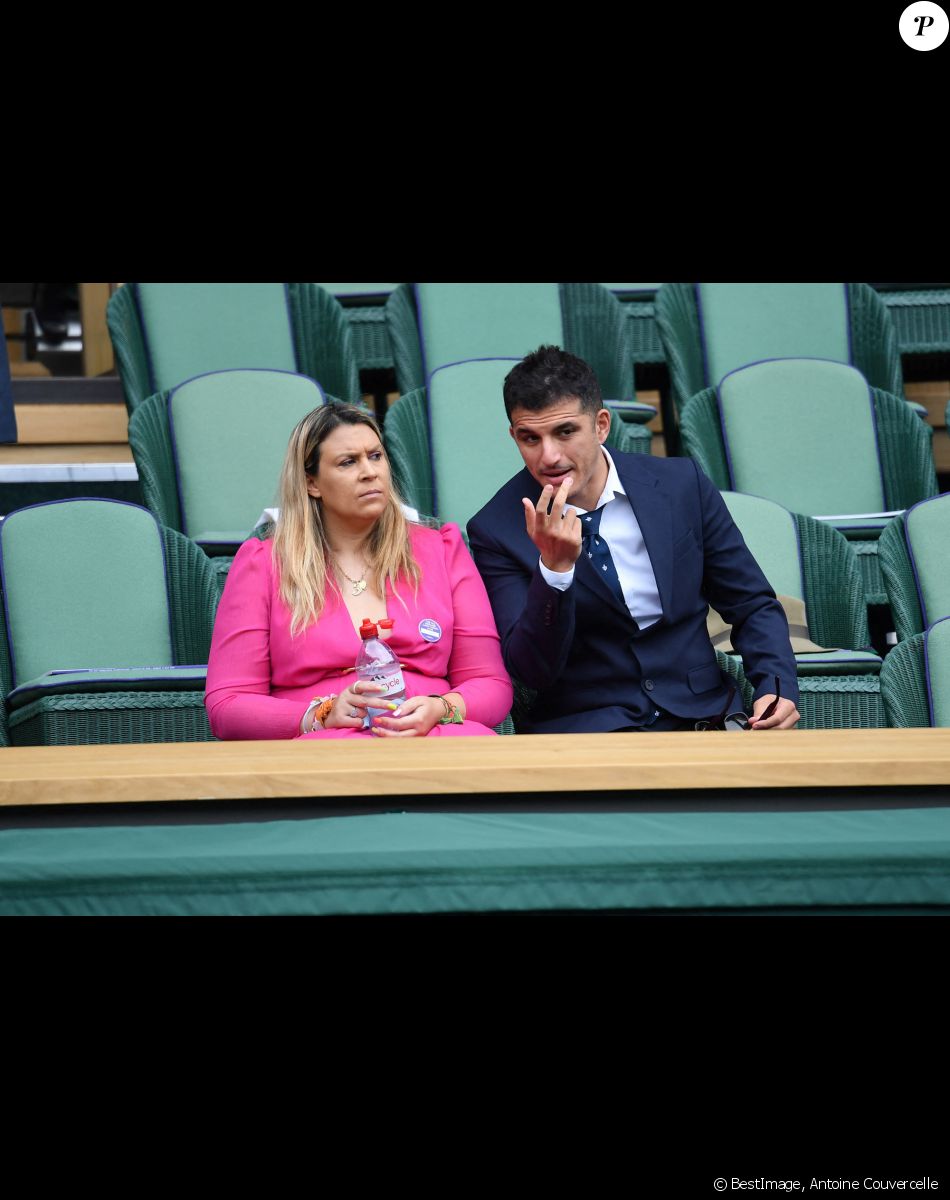Marion Bartoli et son mari Yahya Boumediene dans les tibunes du tournoi de tennis de Wimbledon au All England Lawn Tennis and Croquet Club à Londres, Royaume Uni, le 10 juillet 2021. © Antoine Couvercelle/Panoramic/Bestimage