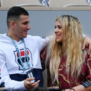 Exclusif - Marion Bartoli et son nouveau compagnon le joueur de football belge Yahya Boumediene s'embrassent dans les tribunes des Internationaux de France de Tennis de Roland Garros à Paris.