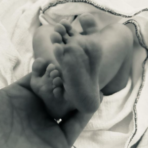 Kendji Girac est papa pour la première fois. Sa fille Eva Alba est née le 26 janvier 2021.