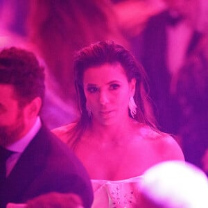 Eva Longoria, et son mari Jose Baston - Vente aux enchères de la soirée AmfAR Gala Cannes 2019 à l'Eden Roc au Cap d'Antibes lors du 72ème Festival International du Film de Cannes, le 23 mai 2019. © Jacovides / Moreau / Bestimage 