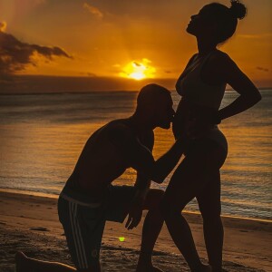 Christina Milan annonçant être enceinte de son troisième enfant, le deuxième avec M. Pokora le 10 décembre 2021.