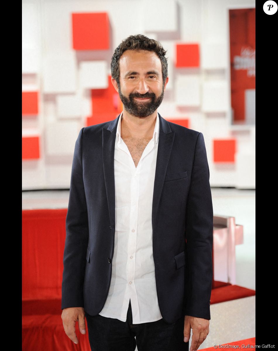 Exclusif - Mathieu Madénian - Enregistrement de l'émission "Vivement Dimanche prochain" présentée par M.Drucker et diffusée le 12 juillet 2020 sur France 2. Le 1er juillet 2020 © Guillaume Gaffiot / Bestimage