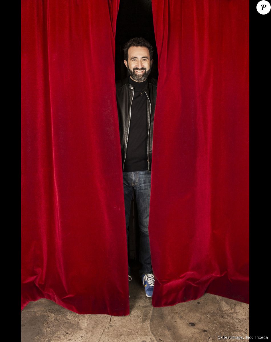 Exclusif - Rendez-vous avec Mathieu Madénian en marge de l'enregistrement de l'émission "Génération Paname" ( Kader Aoun production) pour France 2 à Paris le 16 novembre 2019. © Jack Tribeca / Bestimage