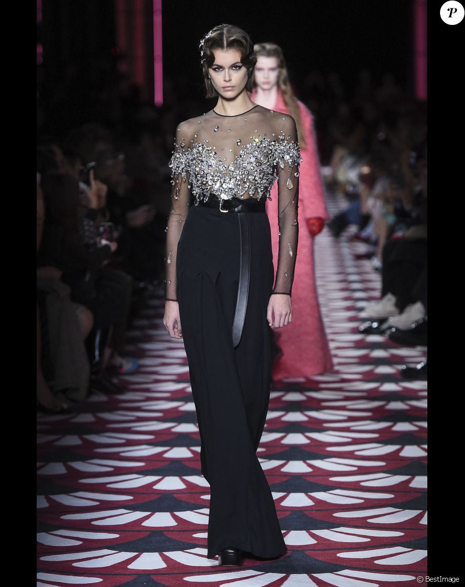 Kaia Gerber - Défilé Miu Miu collection prêt-à-porter Automne/Hiver 2020-2021 lors de la Fashion Week à Paris, le 3 mars 2020.